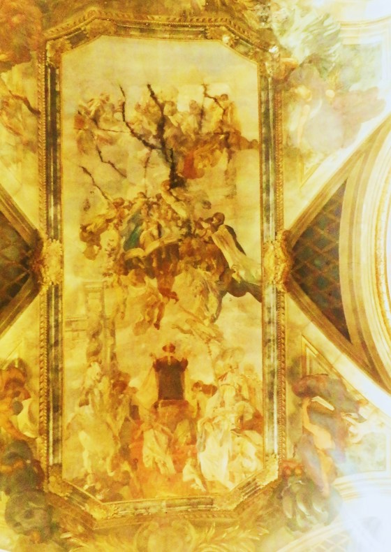 Fresco paintings on the ceiling.